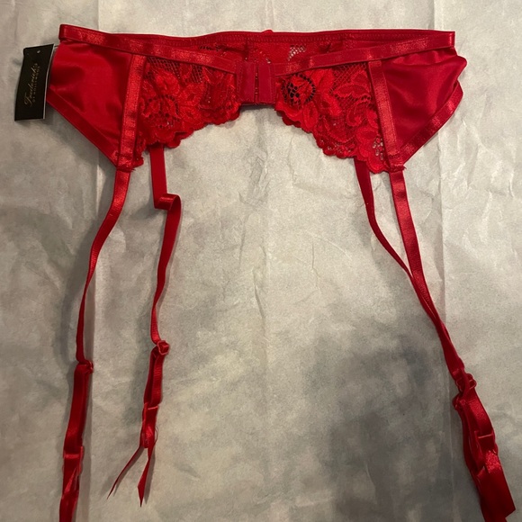 Fredericks of Hollywood Garterbelt - Picture 2 of 5